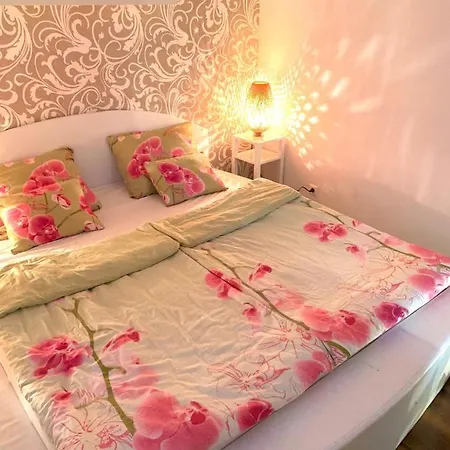 Orchidea Apartman *